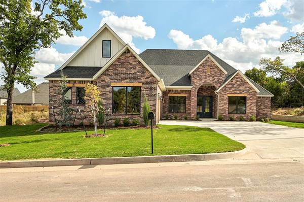 4608 Maple Ridge Drive, Edmond, OK 73034