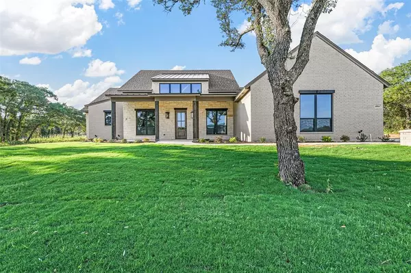 4004 Conejo Court, Poolville, TX 76487