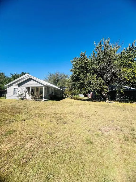 Sumner, TX 75486,7155 Farm Road 1499