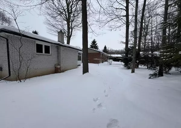 Meaford, ON N4L 1B1,7 Parklane CRES