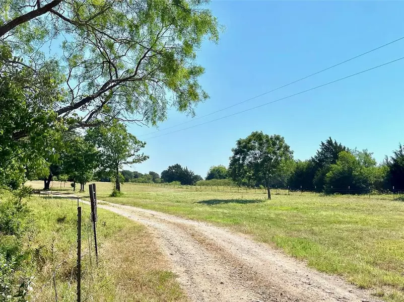 299 Private Road 1452, Chico, TX 76431