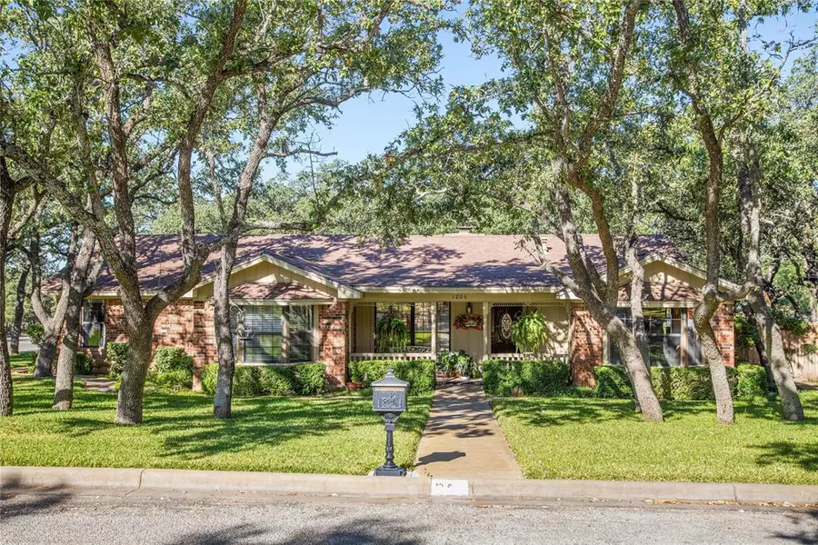 1206 Live Oak Street, Brady, TX 76825