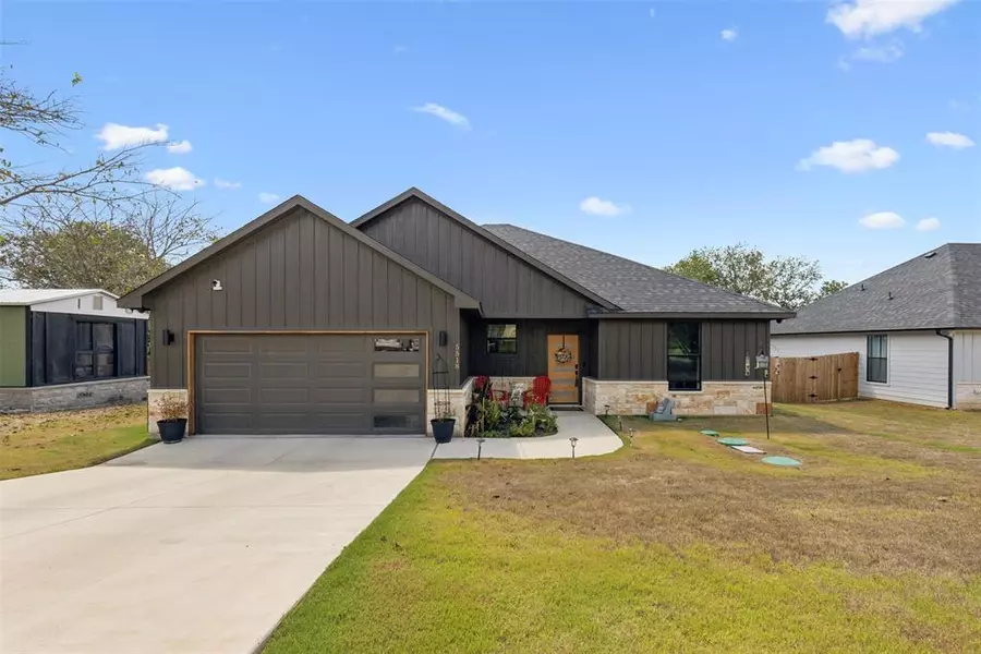 5518 Firewood Trail, Granbury, TX 76048