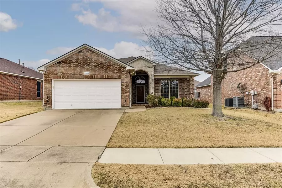 7806 Roswell Court, Arlington, TX 76002