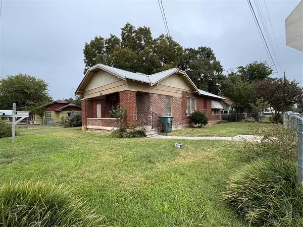 Brownwood, TX 76801,1216 3rd Street