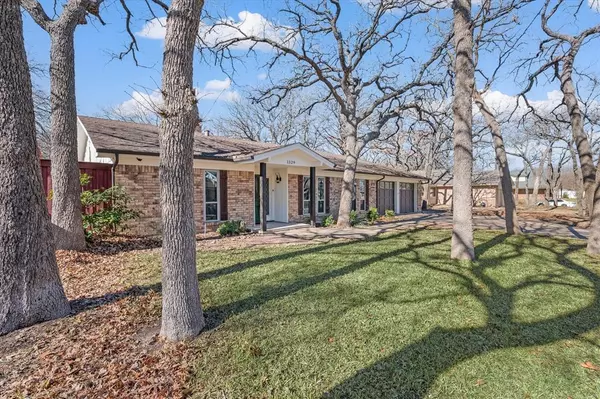 Hurst, TX 76054,1529 Oak Creek Drive