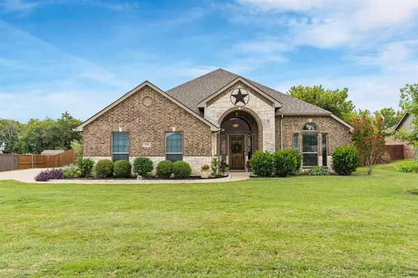 1086 Meadow Hill Drive, Lavon, TX 75166