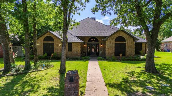 9804 Hunters Run Street, Greenville, TX 75402