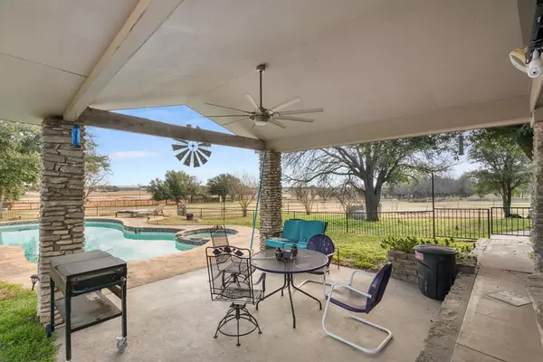 Stephenville, TX 76401,693 CR 501 #15