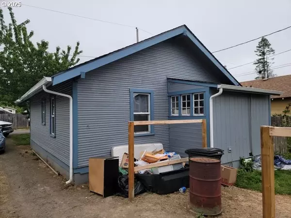 Coquille, OR 97423,444 N ELM ST