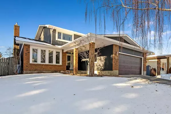 Calgary, AB T2J 3K7,128 Lake Crimson Close SE