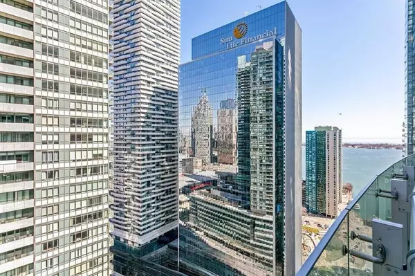 14 York ST #2912, Toronto C01, ON M5J 0A9