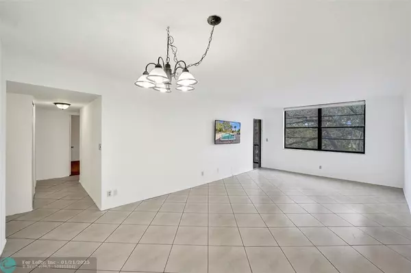 Hollywood, FL 33021,3800 N Hills Dr  #311