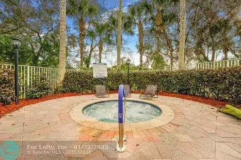 8352 Via Leonessa, Boca Raton, FL 33433