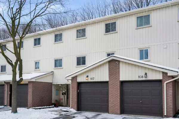 Waterloo, ON N2M 5E5,51 Paulander DR #107