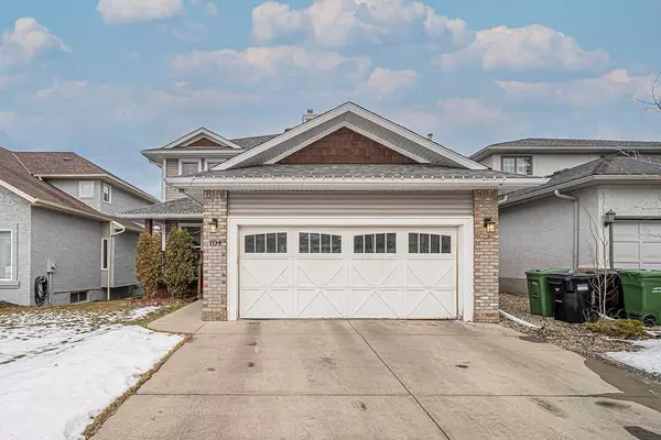 104 Hawktree GN NW, Calgary, AB T3G 3P9