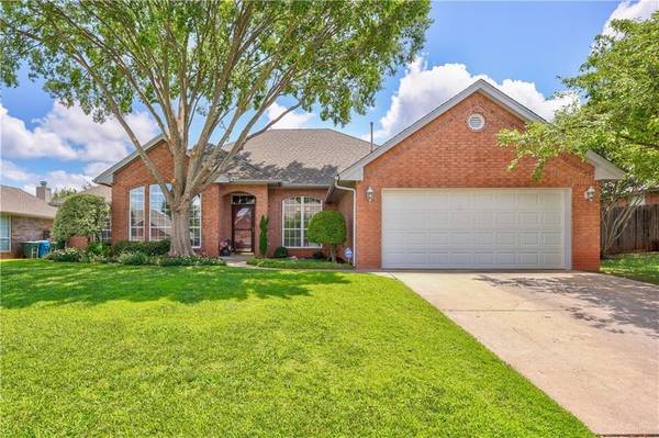 1012 N Kingston Boulevard, Edmond, OK 73034