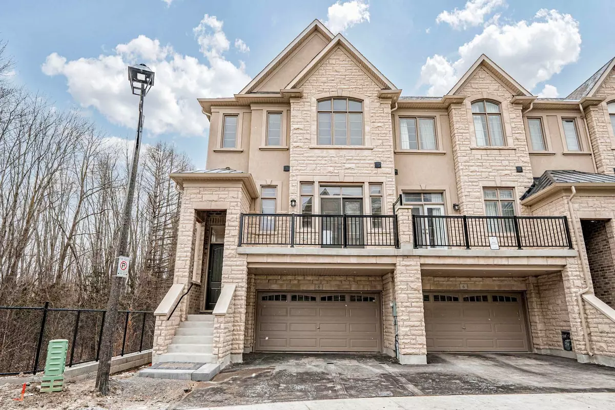 Markham, ON L6C 3L5,8 Gardeners LN