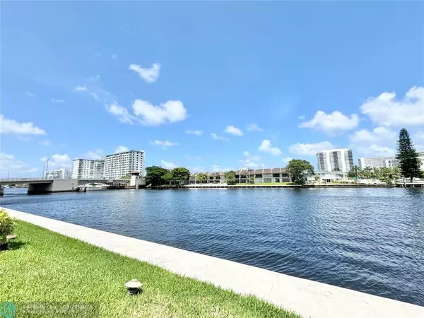 2900 NE 14th Street Cswy  #701, Pompano Beach, FL 33062