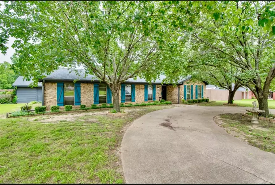 1023 N Leslie Avenue, Sherman, TX 75092