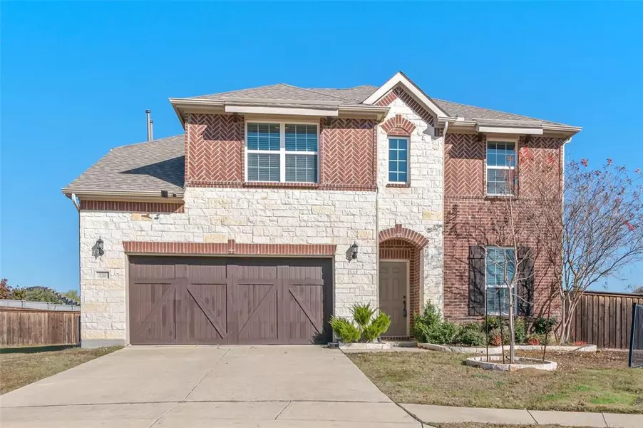 220 Cielo Azure Lane, Lewisville, TX 75067