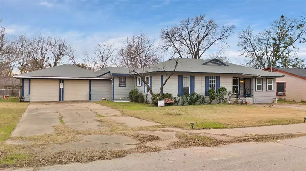 1501 N Clay Street, Ennis, TX 75119