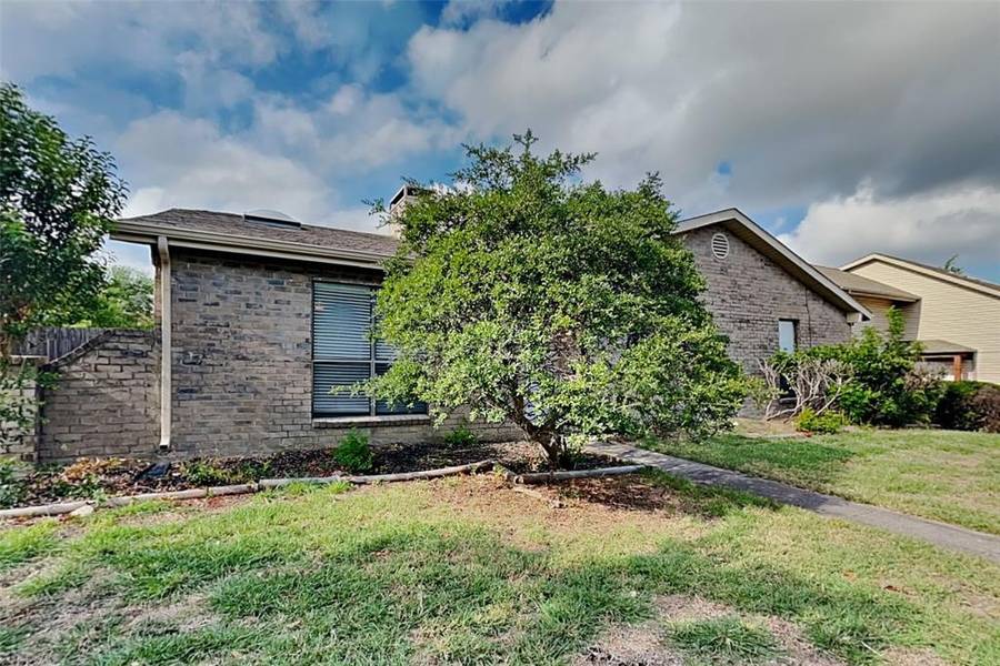 1702 Hartford Drive, Carrollton, TX 75007