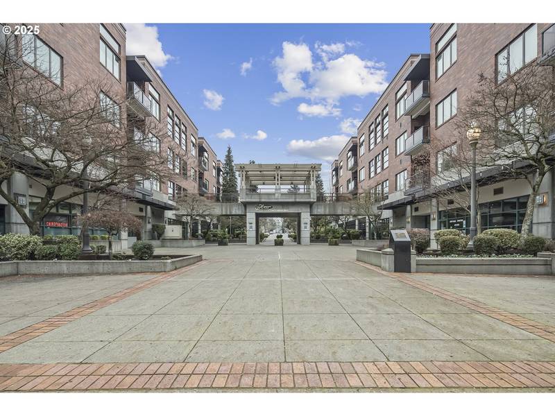 300 W 8TH ST #218, Vancouver, WA 98660