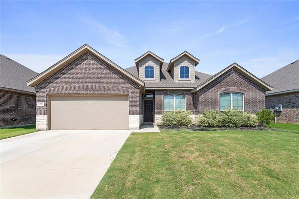 117 Independence Drive, Joshua, TX 76058