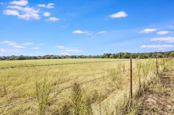 8451 County Road 3914,  Athens,  TX 75752