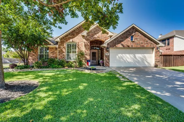 201 Moss Court,  Mansfield,  TX 76063