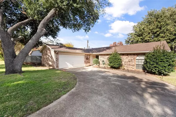 4609 Elkwood Lane, Arlington, TX 76016