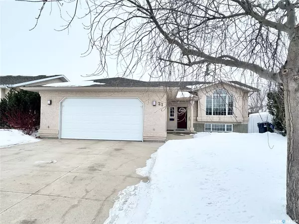 21 Campbell CRESCENT, Weyburn, SK S4H 3M3