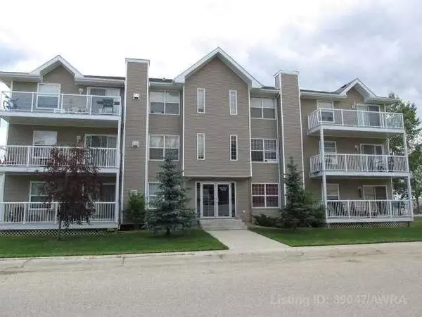 501 3 ST #302, Fox Creek, AB T0H 1P0