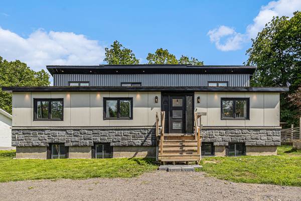 146 Crown Point RD,  Ottawa,  ON K0A 3M0