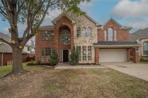 5544 Thornberry Drive, Fort Worth, TX 76137