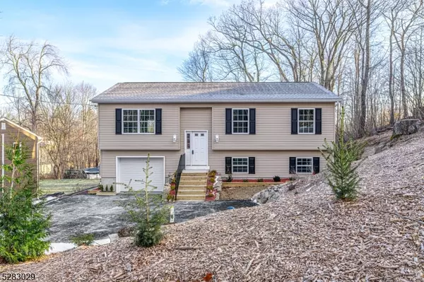 5 Glen Rd N, Vernon Twp., NJ 07422