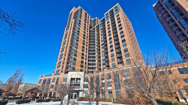 60 Heintzman ST #428, Toronto W02, ON M6P 5A1