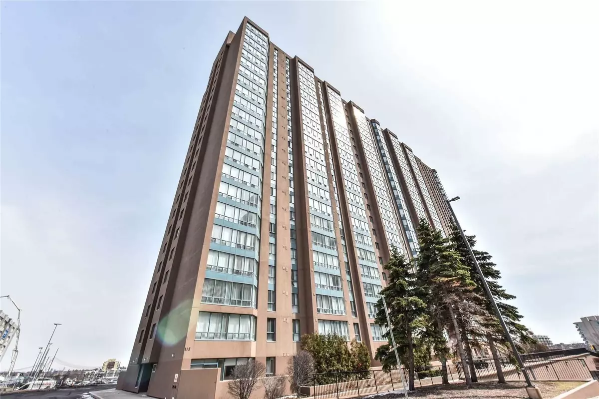 Mississauga, ON L5B 3Y9,115 Hillcrest AVE #306