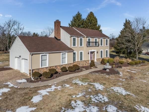 28 Apple Tree Rd, Readington Twp., NJ 08822