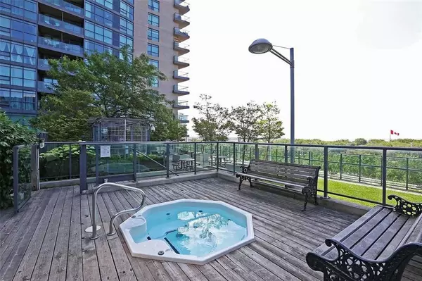 Toronto, ON M5V 1B2,231 Fort York BLVD #1202