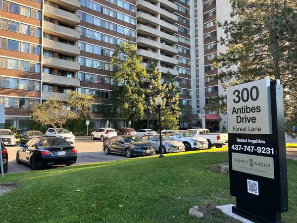 300 Antibes DR #1616, Toronto C07, ON M2R 3N8