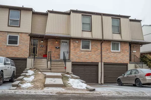 10 Angus RD #14, Hamilton, ON L8K 6K3