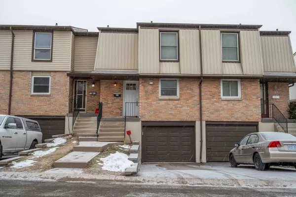 Hamilton, ON L8K 6K3,10 Angus RD #14