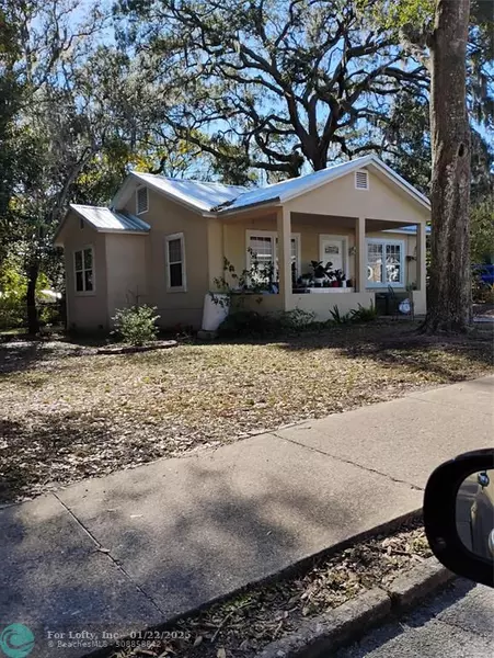 2011 Gillis, Palatka, FL 32177