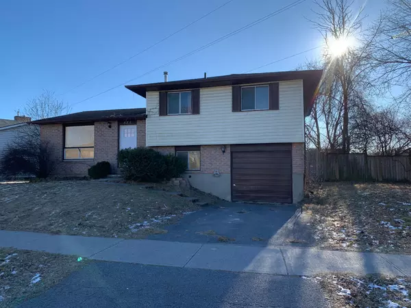 555 Davis DR,  Kingston,  ON K7M 7Y4