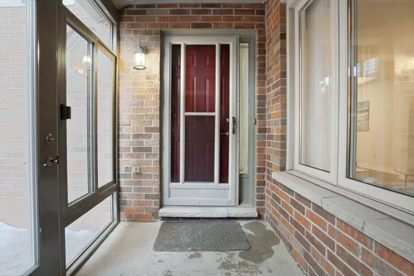 London, ON N5X 3W4,70 Sunnyside DR #8