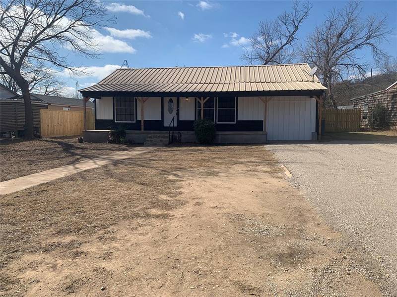 1005 La Monte Dr, Brownwood, TX 76801