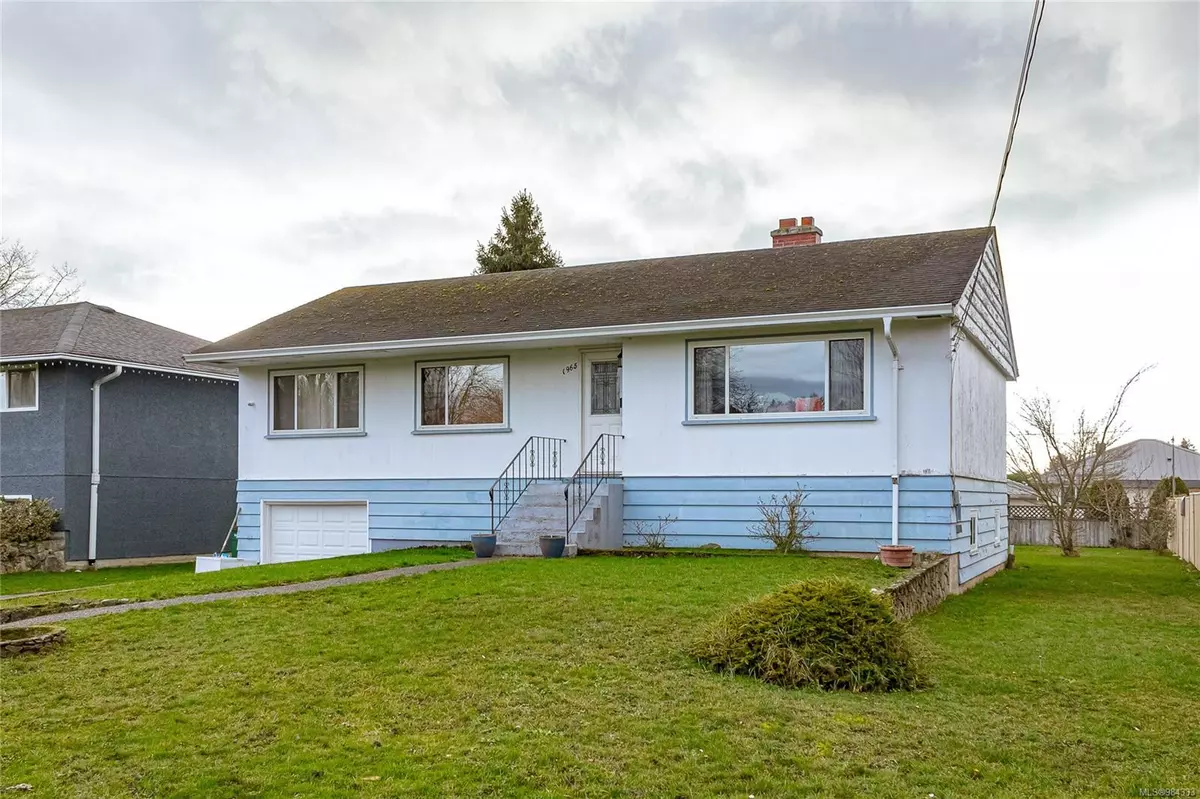 Saanich, BC V8R 3B1,1965 Townley St