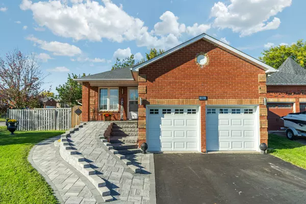 2 Ladd CT, Clarington, ON L1C 4V8